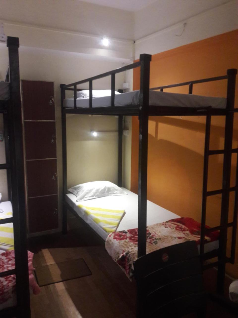 Buddha Guest House Varanasi Rum bild