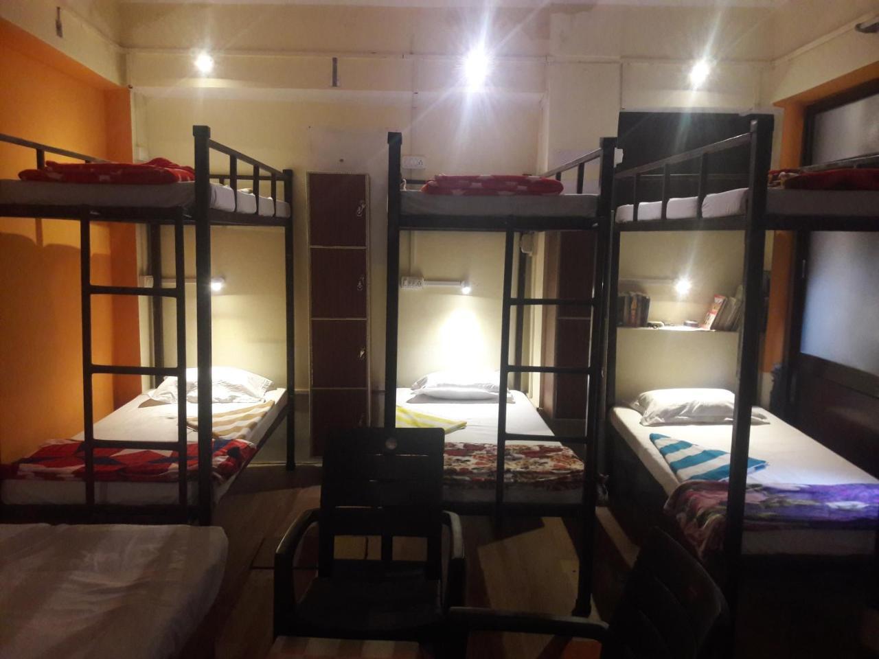 Buddha Guest House Varanasi Rum bild
