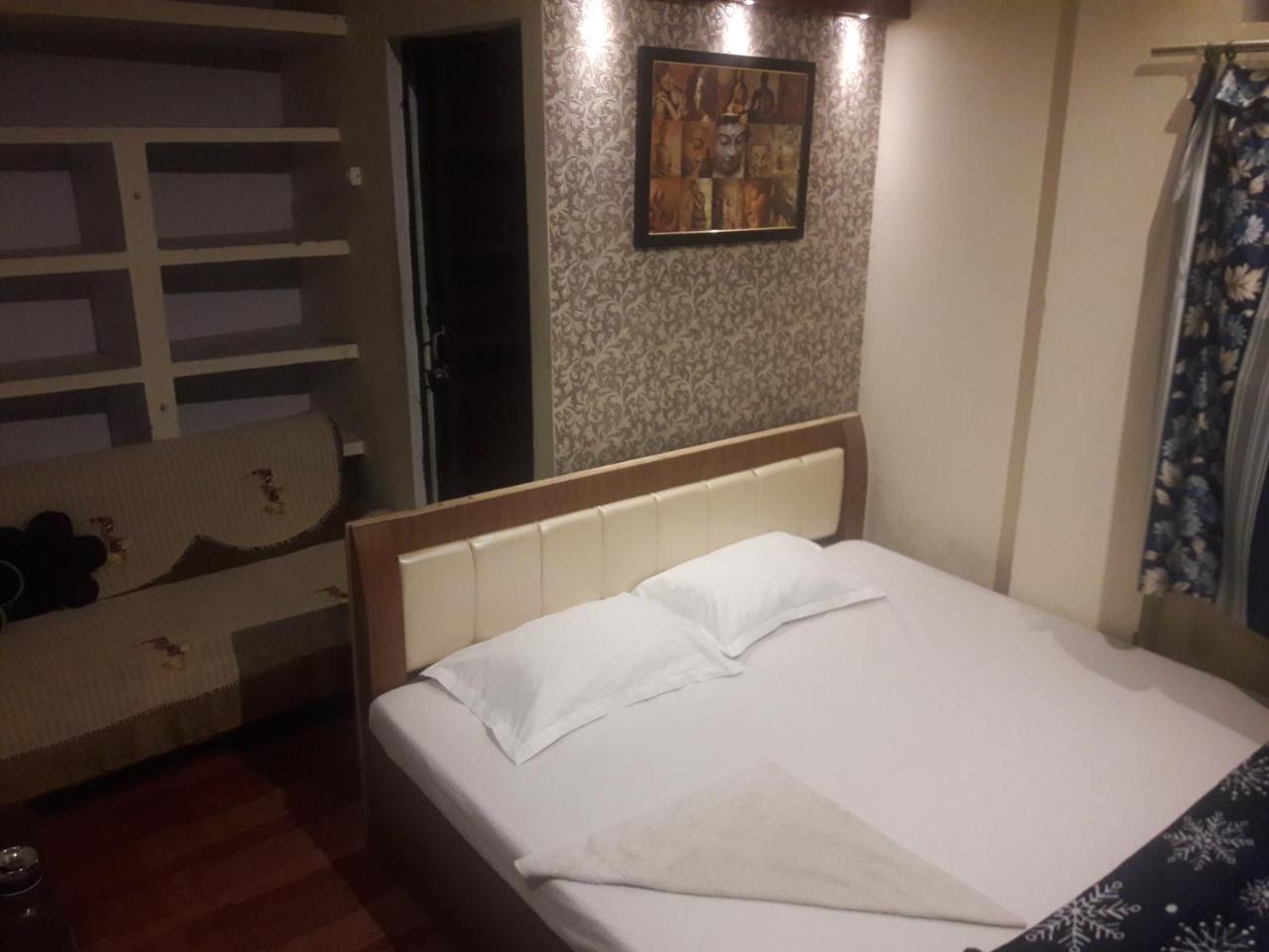Buddha Guest House Varanasi Exteriör bild