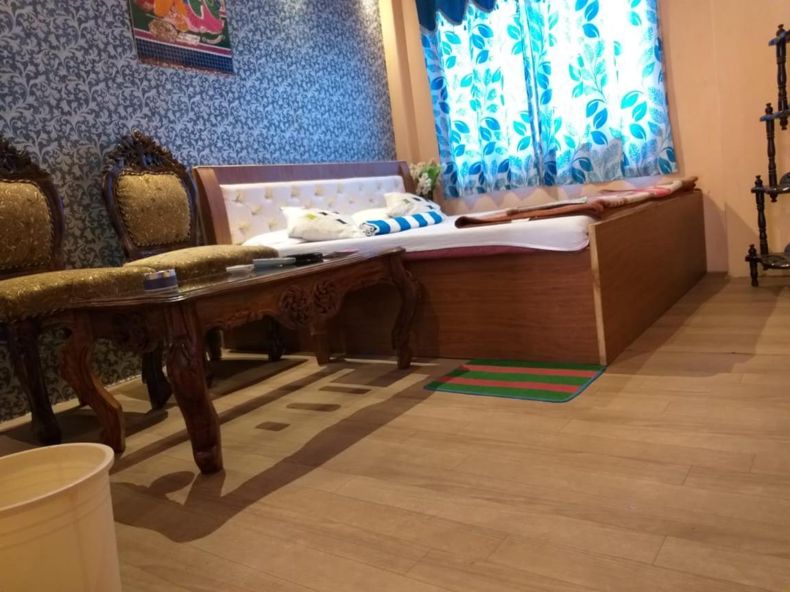 Buddha Guest House Varanasi Exteriör bild